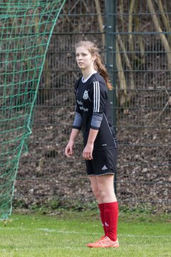 Bild 312 - wBJ SV Henstedt Ulzburg - TSV Sch�nberg : Ergebnis: 5:2